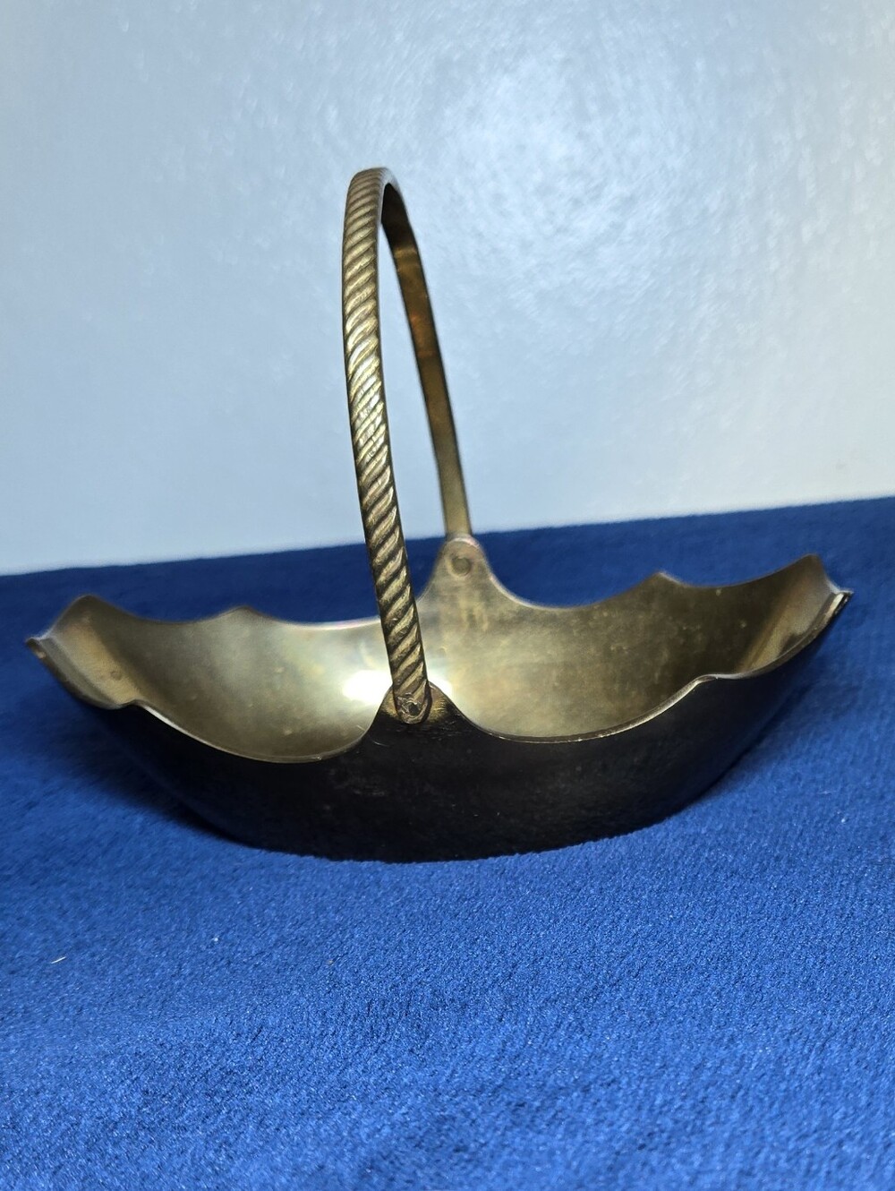 VTG Brass Basket Scalloped Edge Swing Handle Made In India Penco Industries